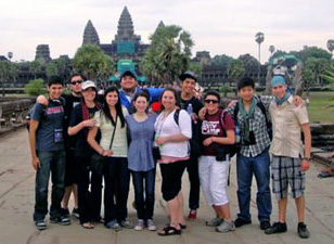 TAMIU Students in Cambodia