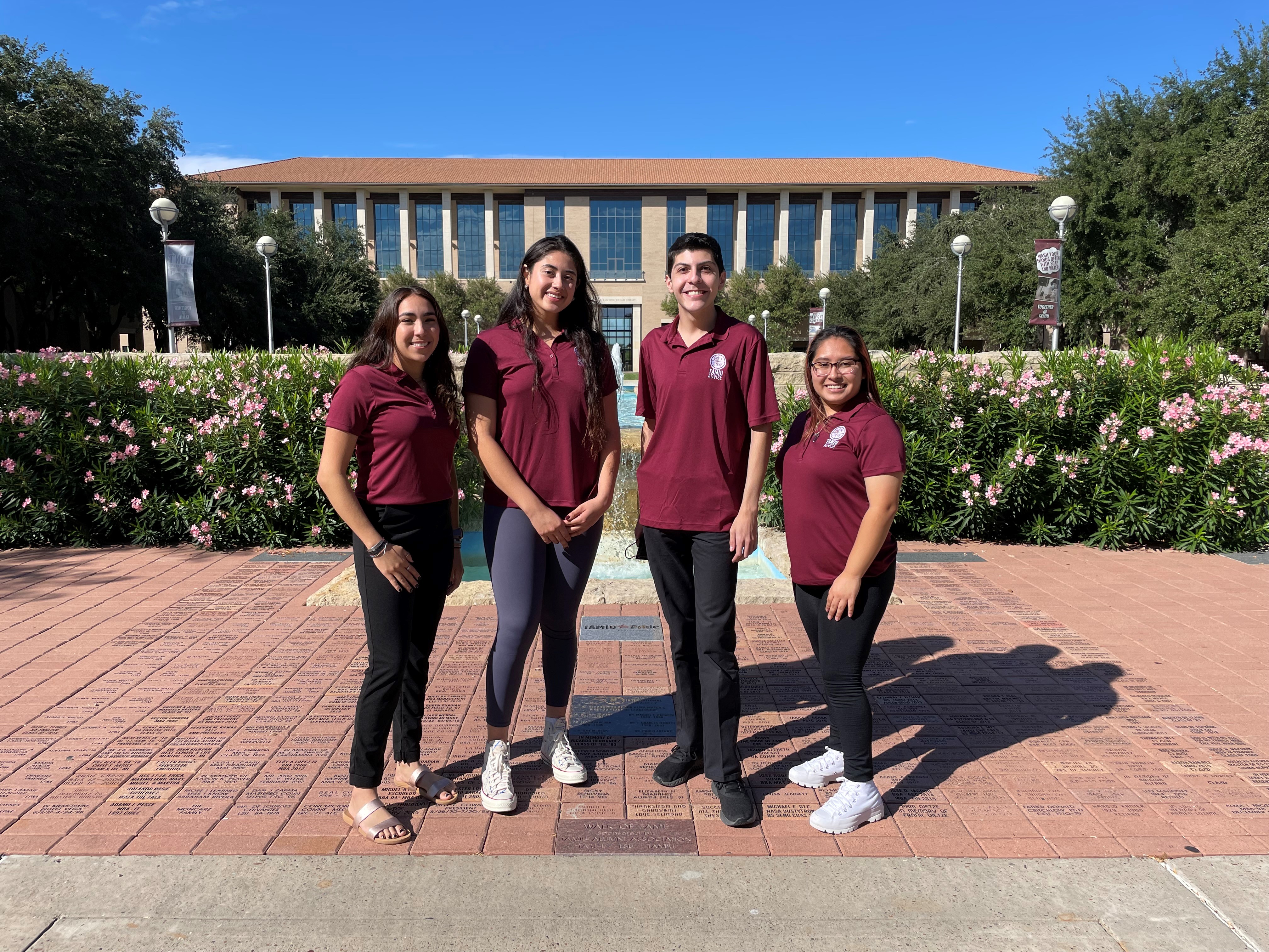 Group Photo Fall 2021