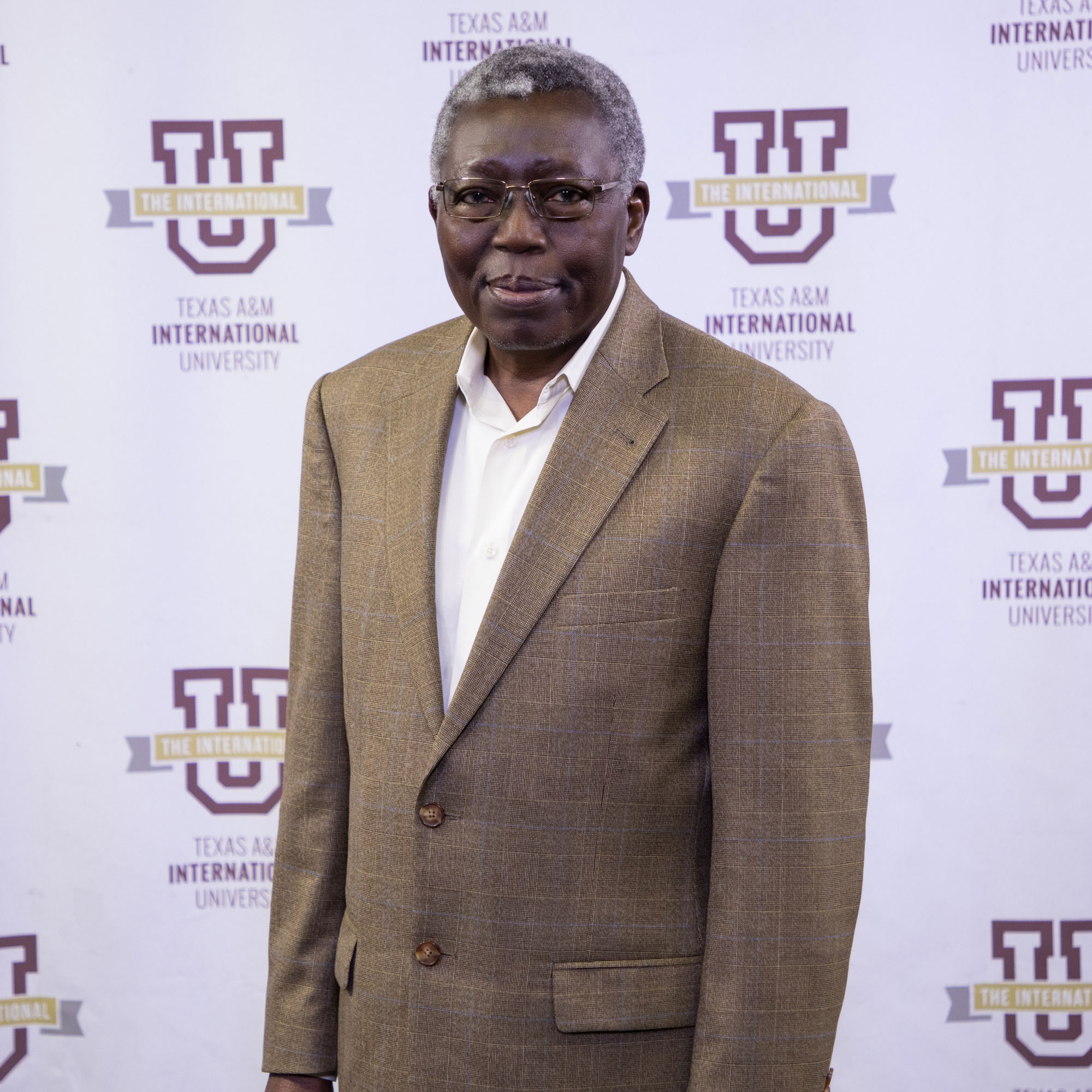 Dr. Peter Haruna picture