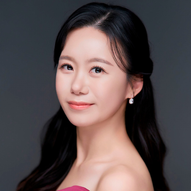 Portrait of Dr. Jiyeong Hwang