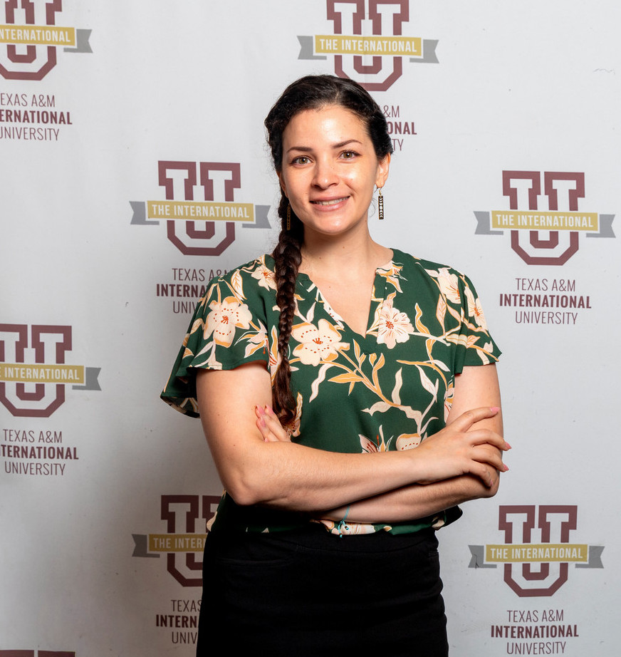 TAMIU Logo