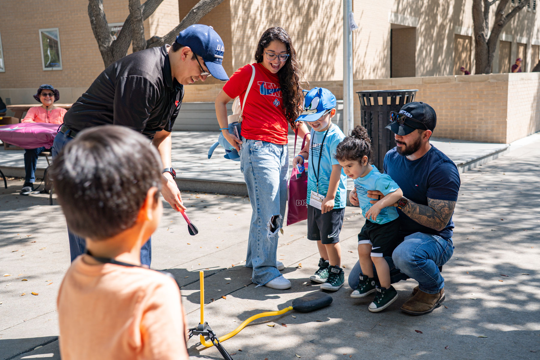 Discover TAMIU Photo