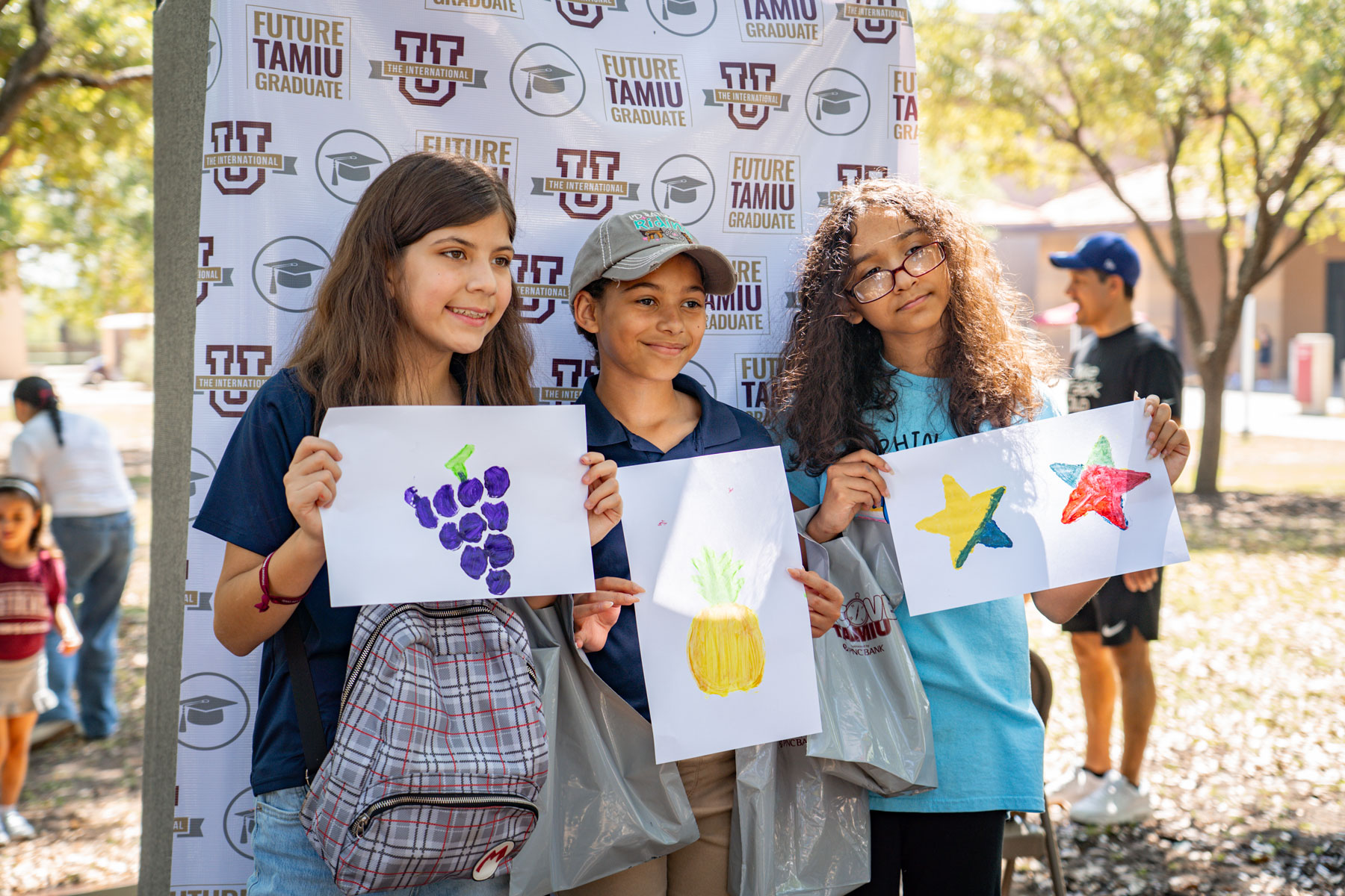 Discover TAMIU Photo