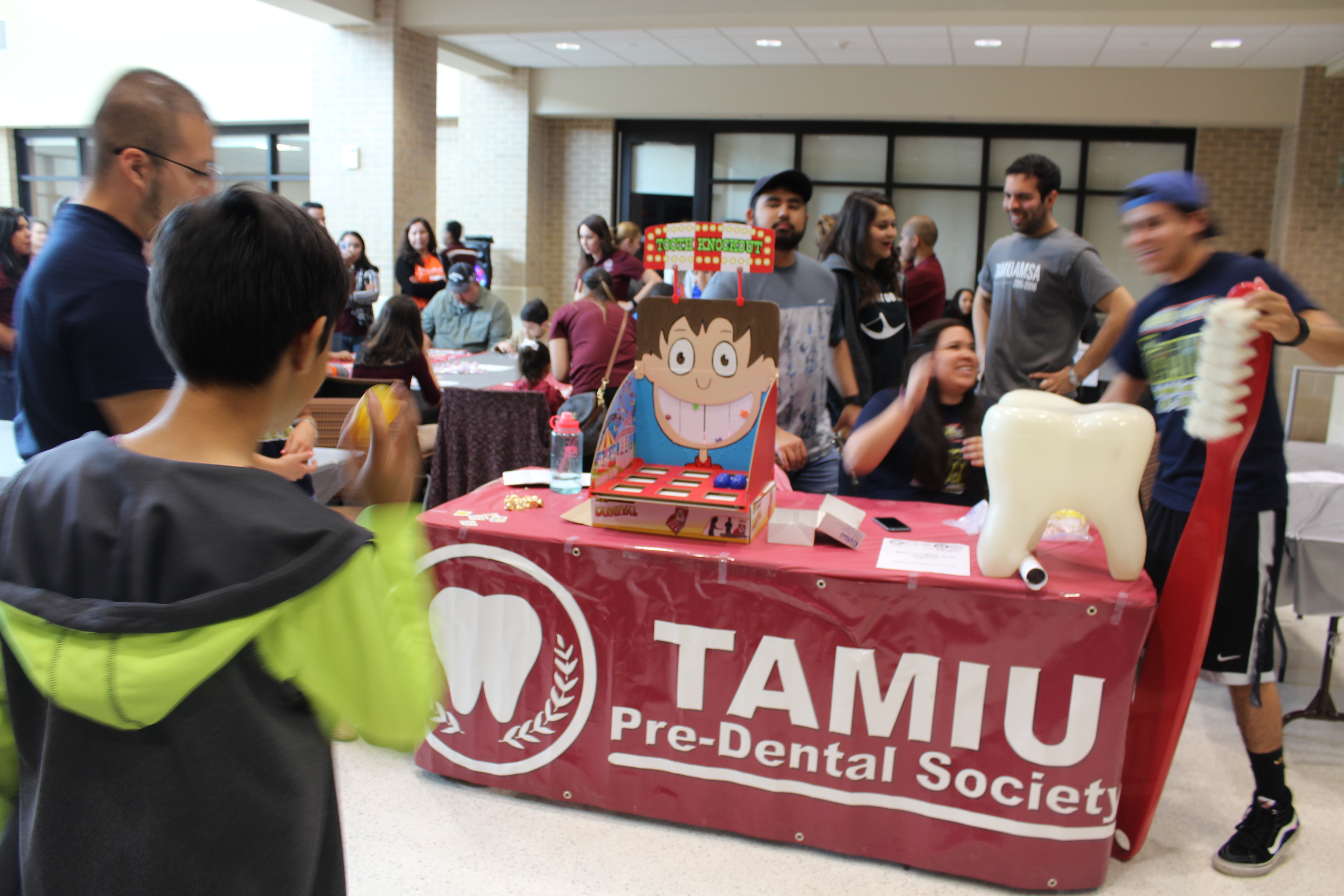 Discover TAMIU 2016 Event