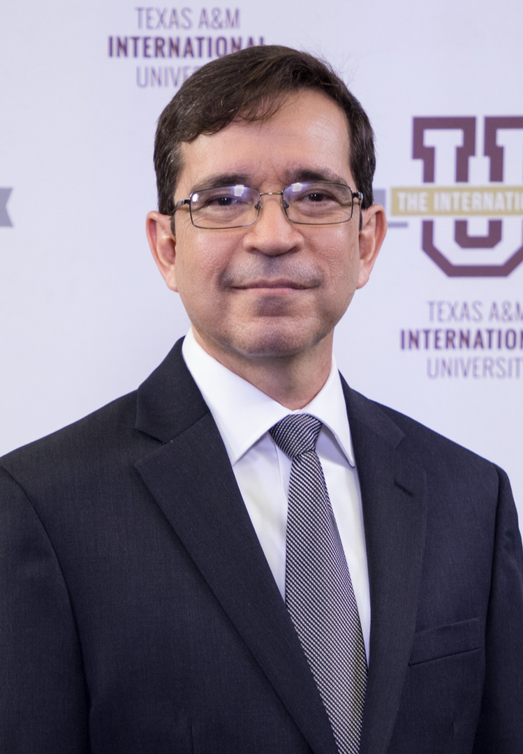 Dr. Ricardo Lozano Photo