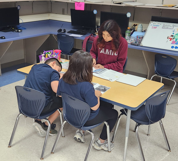 tutor at literacy center