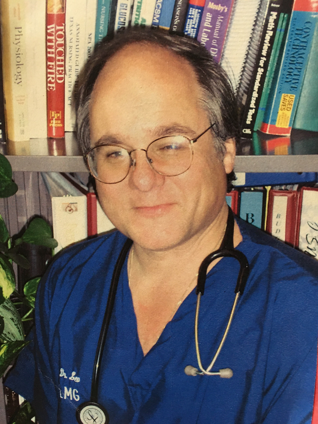 Dr. Leonides Cigarroa