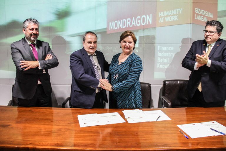 TAMIU-Mondragon Agreement