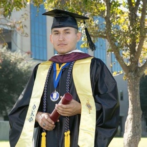 Carlos Alvarez