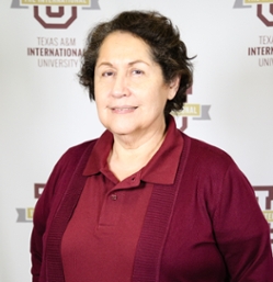 Dr. Linda Flores