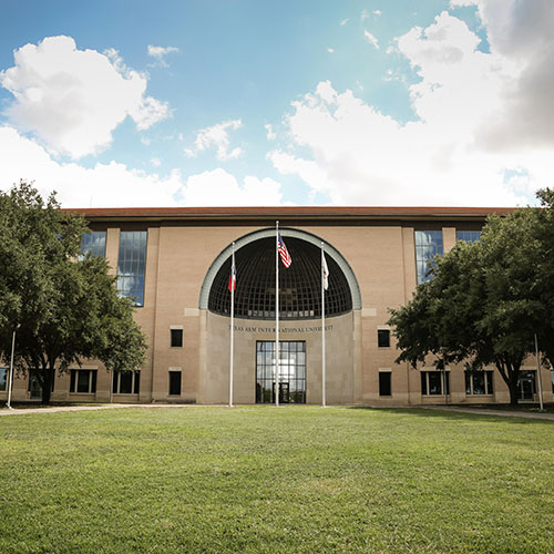 TAMIU Sue and Radcliffe Killam Library