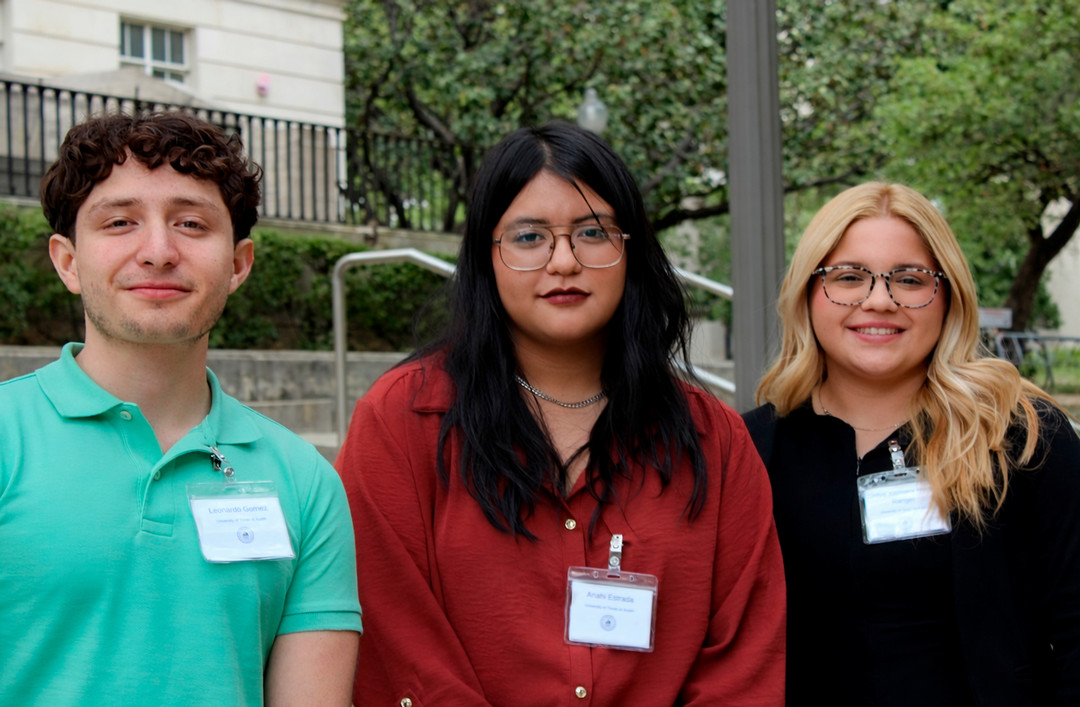 Undergrad Researchers at Austin 2026 Group Photo