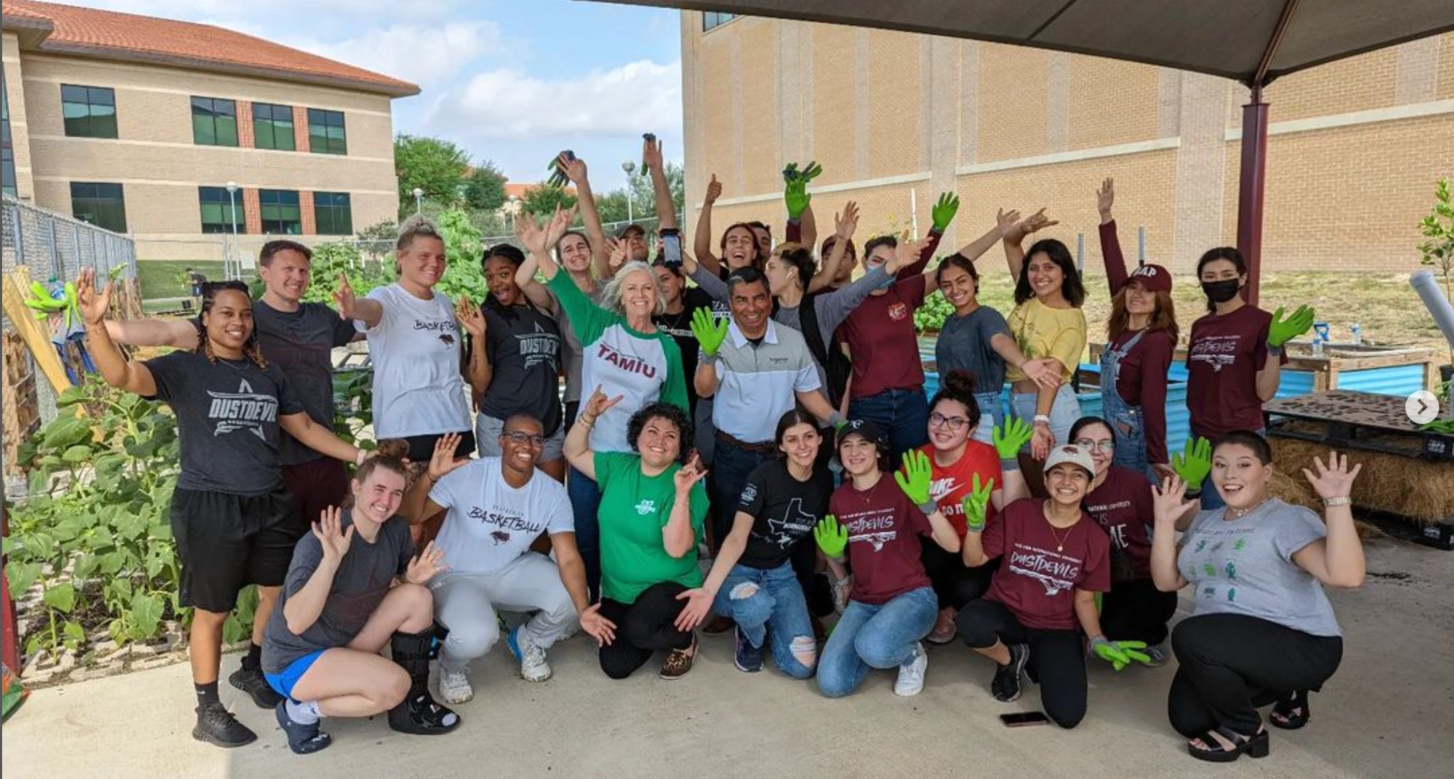 TAMIU Garden Citrus - Earth Day