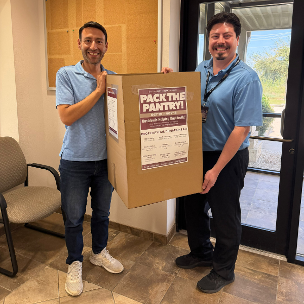 TAMIU Alumni Association members pick up food pantry donations