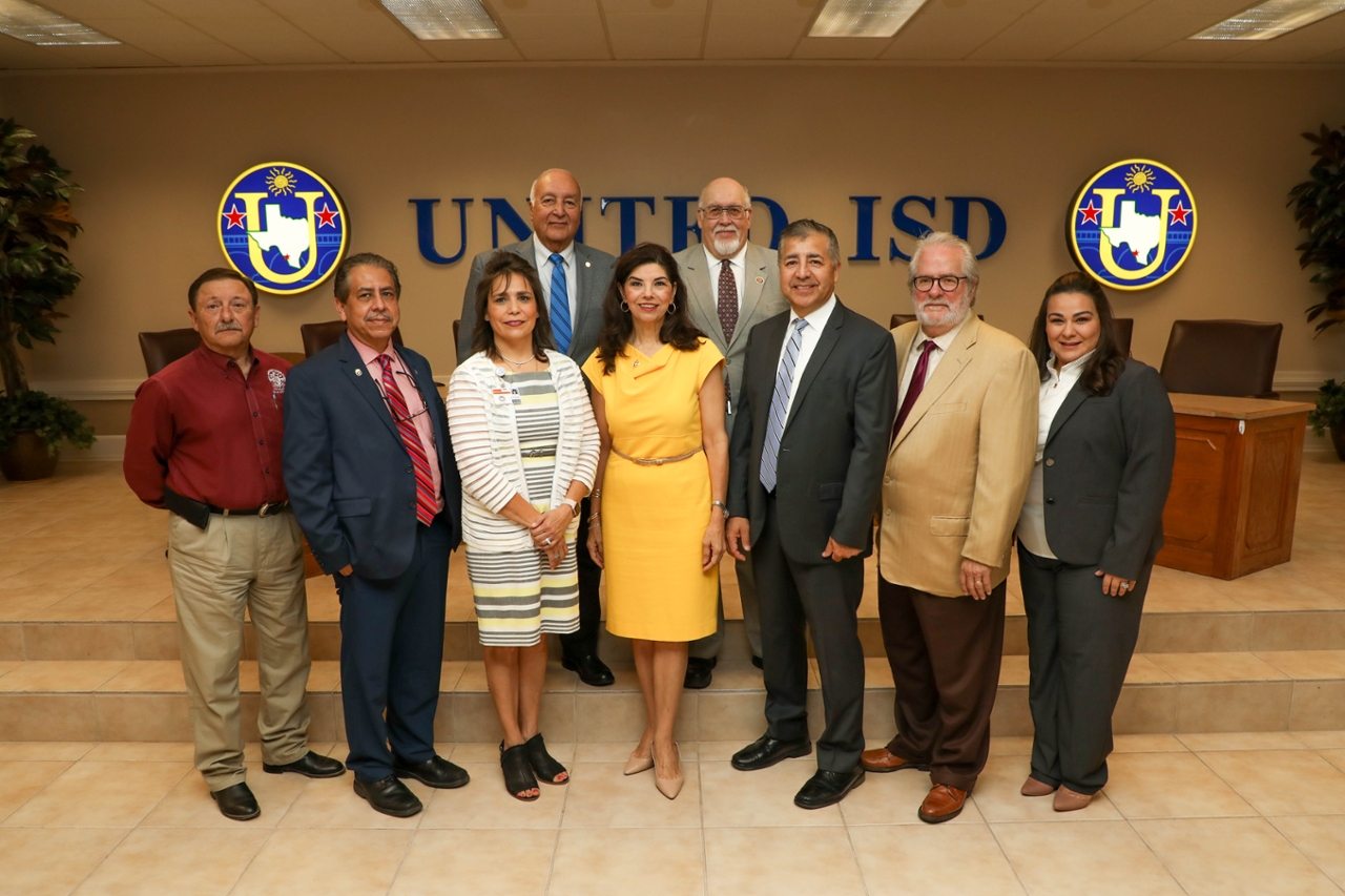 UISD signing