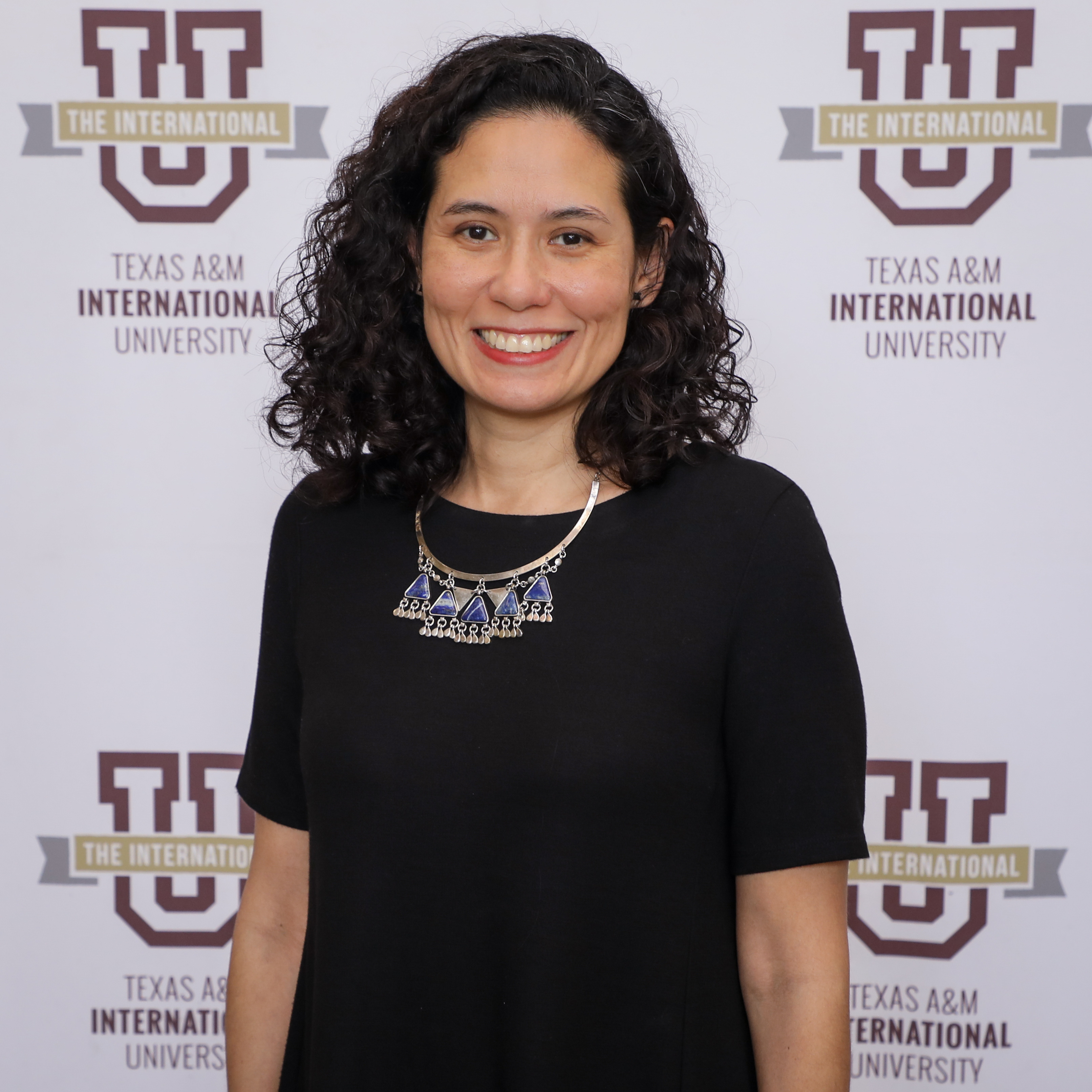 Dr. Monica Mendez