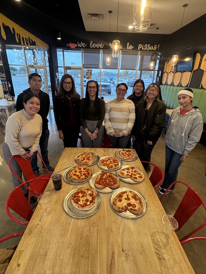 TAMIU CAMP Scholars at 550 Pizzeria.