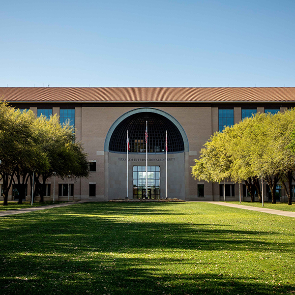 Students at Maroon Madness