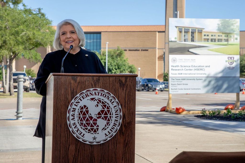 Senator Zaffirini at Groundbreaking