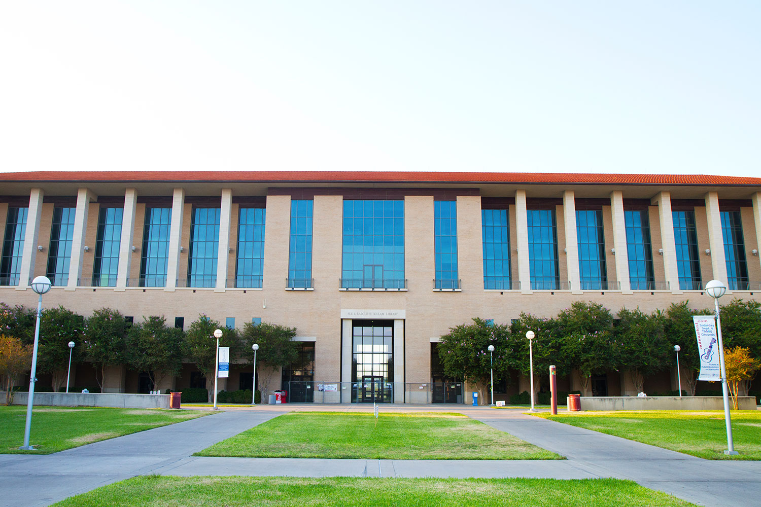 Sue and Radcliffe Killam Library