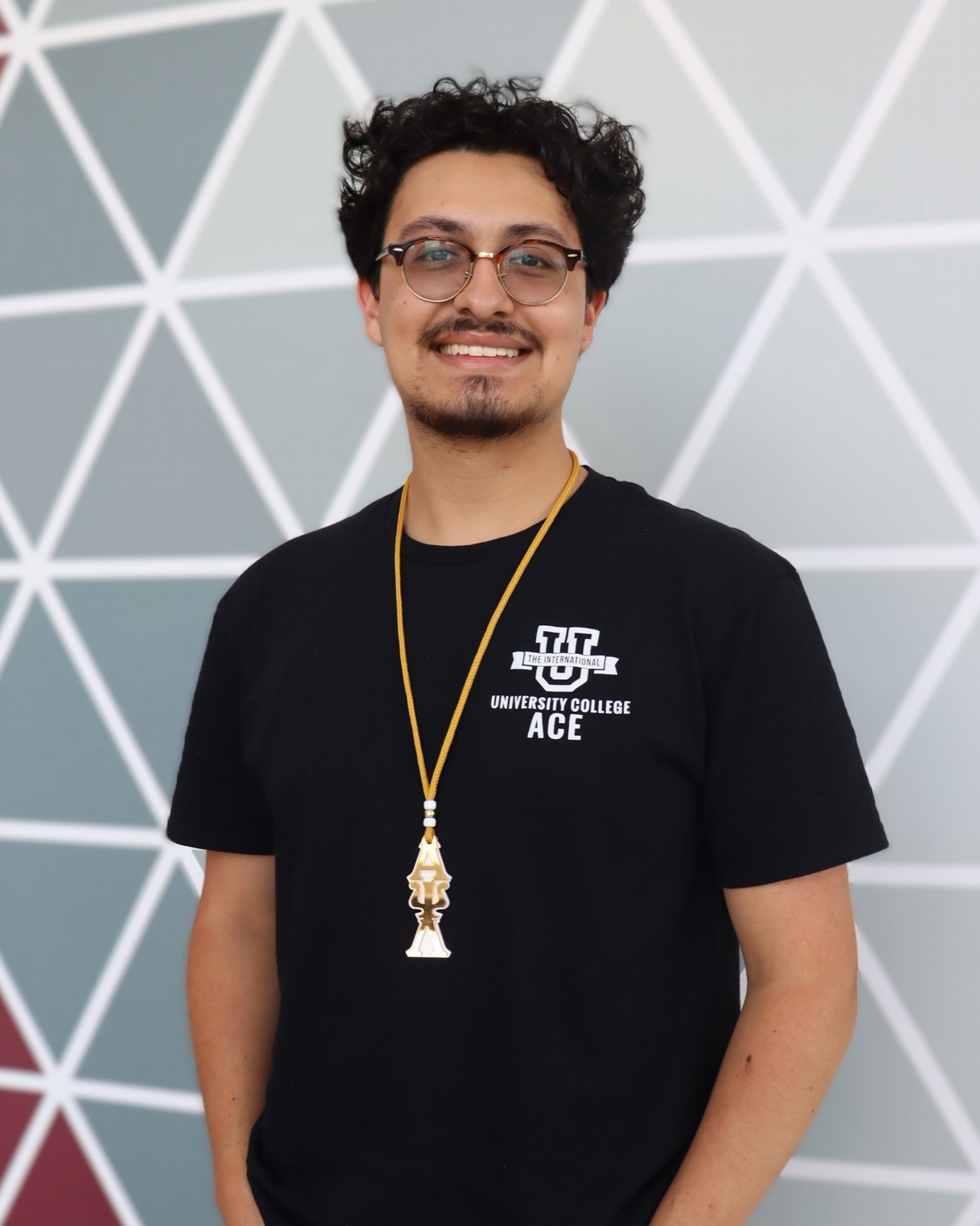 Aaron Ramos
